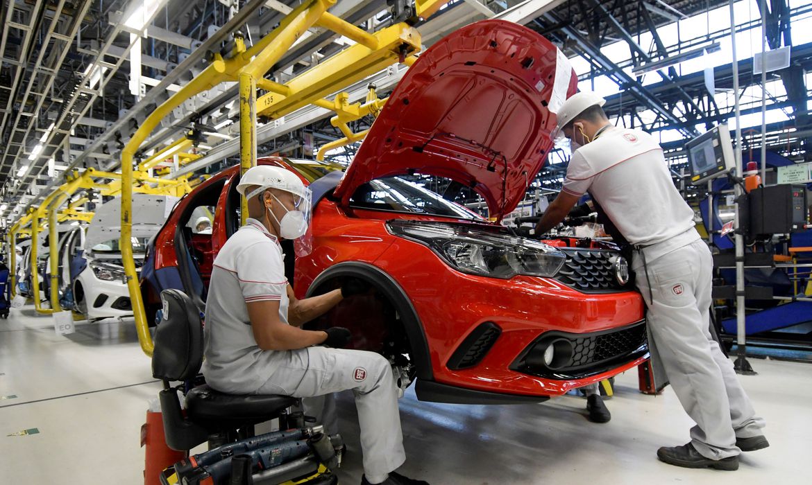 Atividade econômica tem queda recorde de 9,73% em abril Atividade econômica tem queda recorde de 9,73% em abril