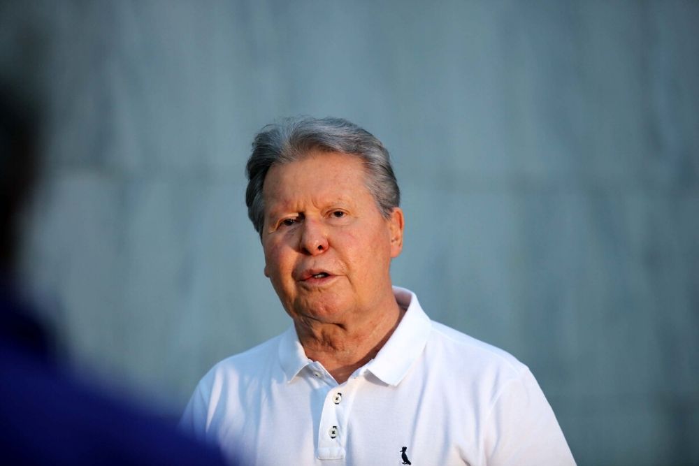 Após receber alta em SP, Arthur Virgílio Neto já está em Manaus Após receber alta em SP, Arthur Virgílio Neto já está em Manaus