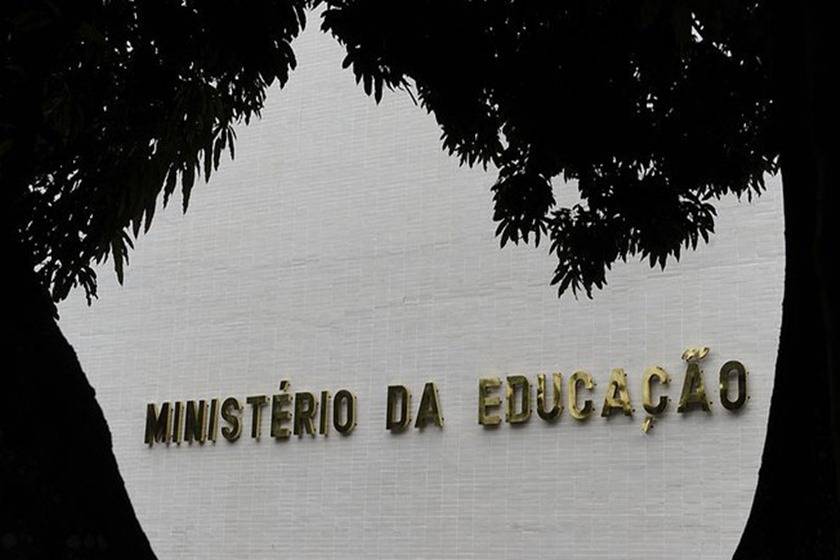 MEC revoga portaria que acabava com cotas para negros e &iacute;ndios