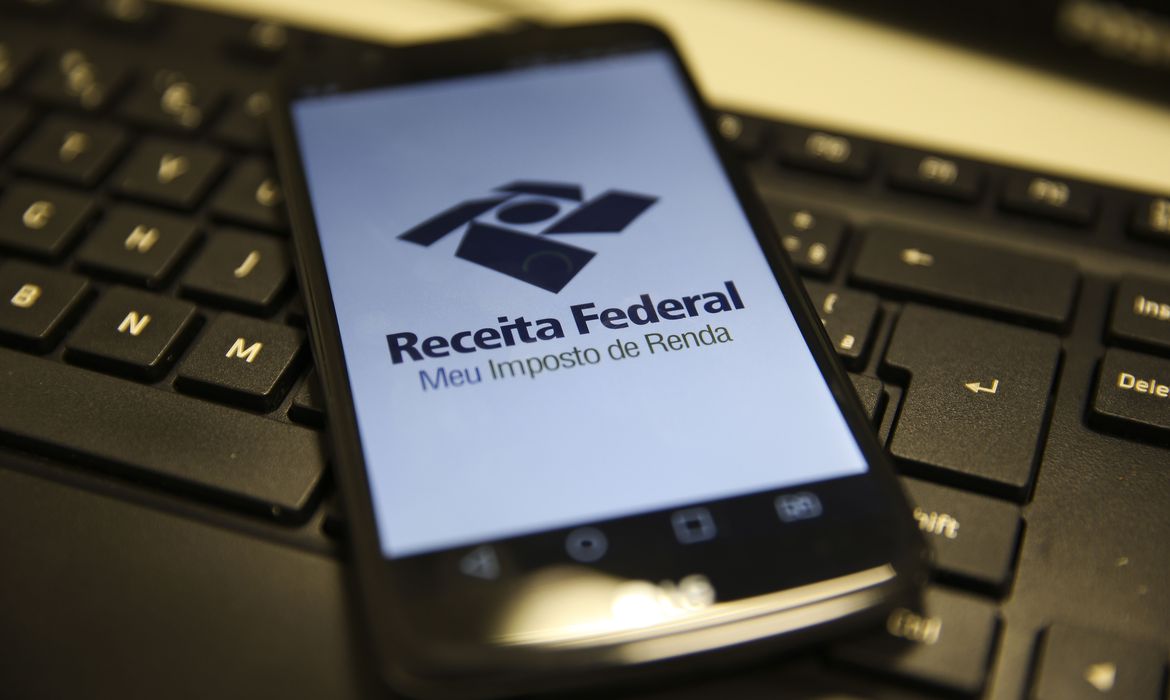 Saque imediato do FGTS deve ser declarado no Imposto de Renda Saque imediato do FGTS deve ser declarado no Imposto de Renda