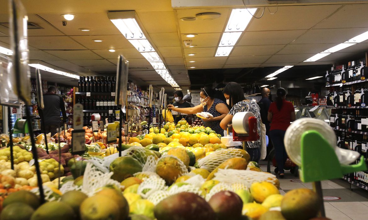 Preço da cesta básica cai em junho em 10 capitais Preço da cesta básica cai em junho em 10 capitais