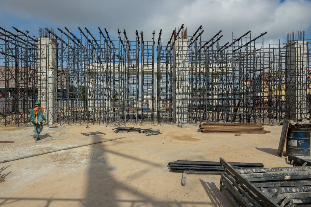 Obra viária avança na entrada do Manoa e já chega a 70% de execução Obra viária avança na entrada do Manoa e já chega a 70% de execução