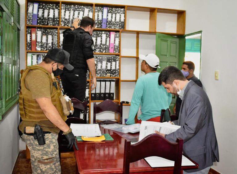 Operação cumpre mandados em Itamarati envolvendo Prefeitura, banda de forró e contrato milionário Operação cumpre mandados em Itamarati envolvendo Prefeitura, banda de forró e contrato milionário