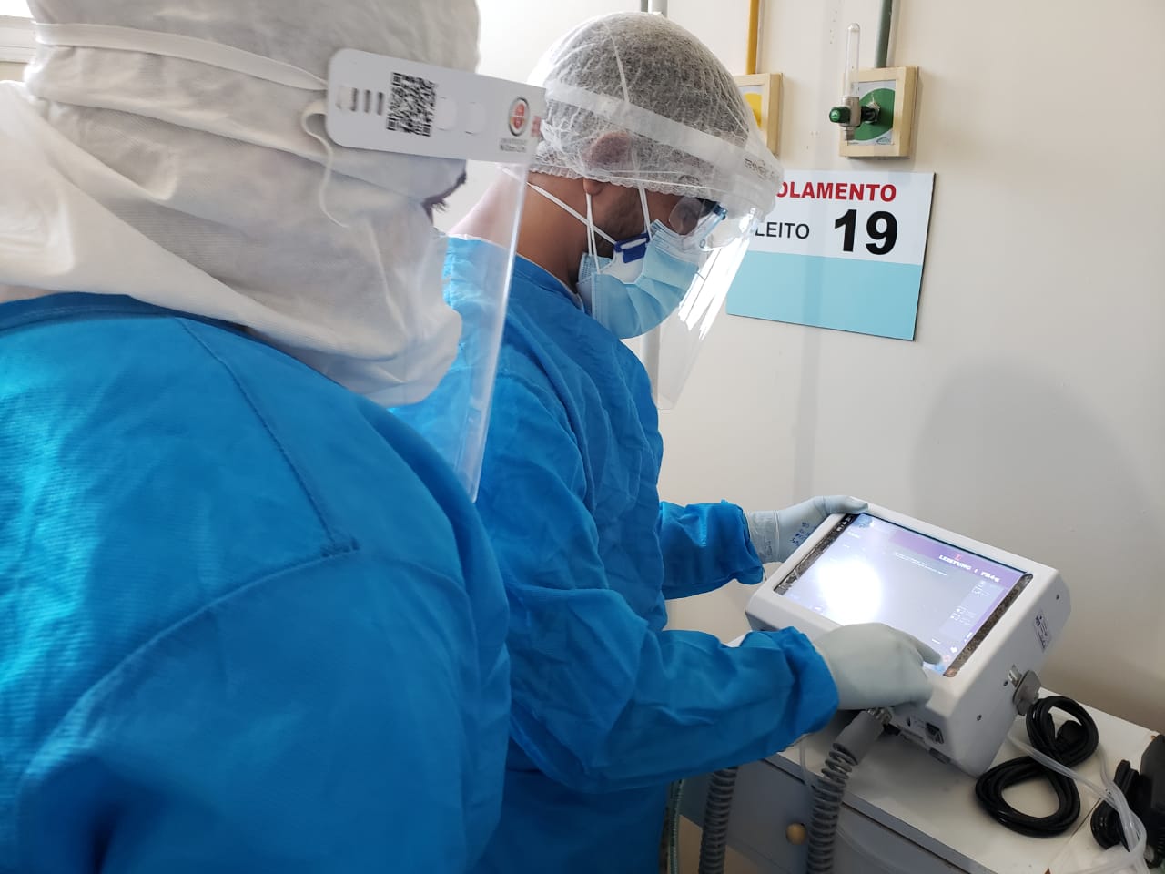 Governo anuncia que 100% das unidades hospitalares do interior tem respiradores Governo anuncia que 100% das unidades hospitalares do interior tem respiradores