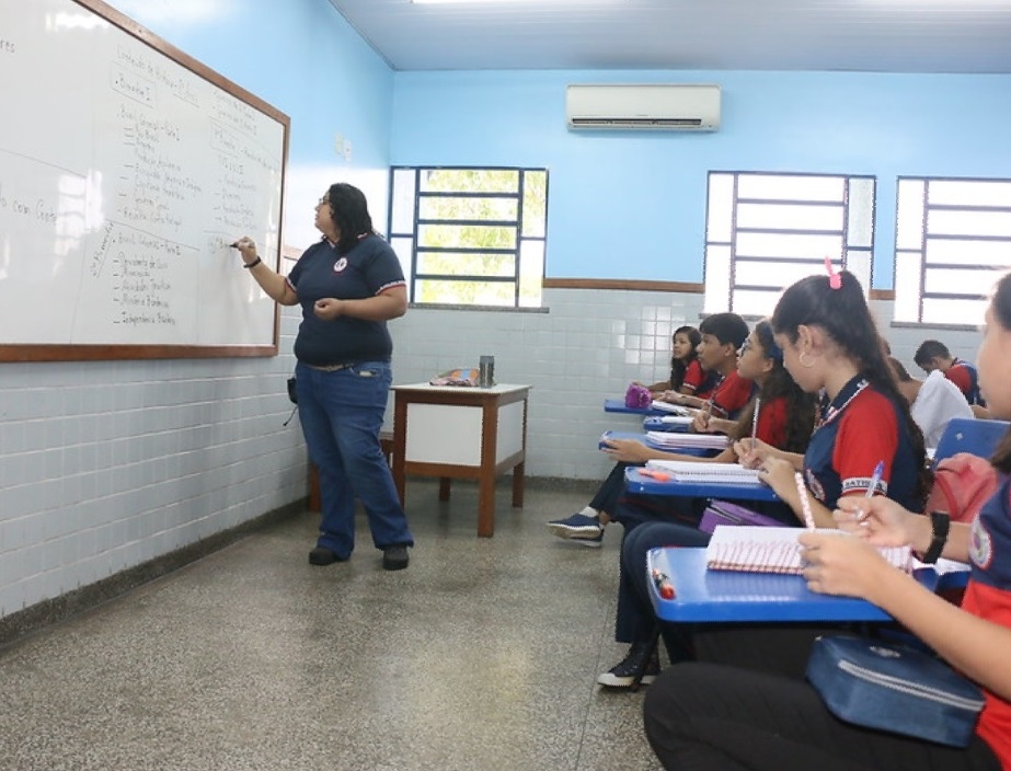 Governo consulta comunidade escolar sobre retorno de atividades presenciais