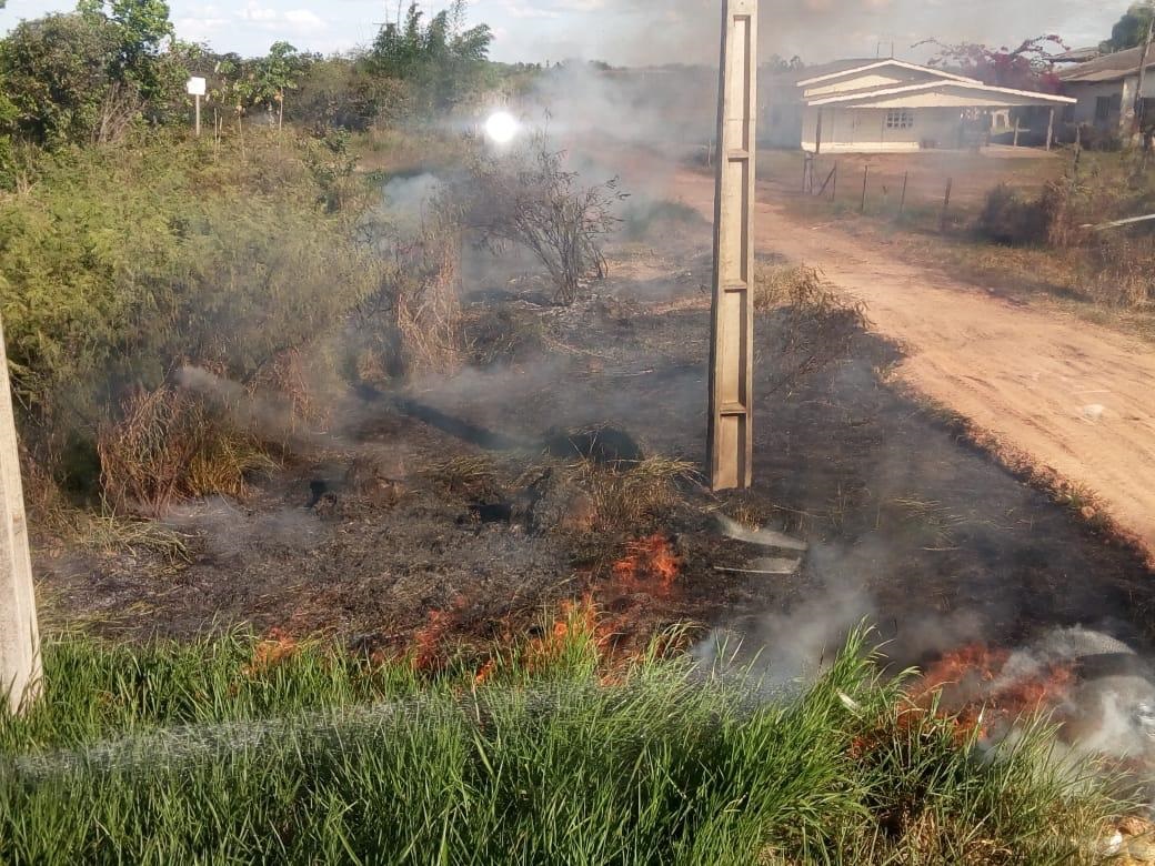 Incêndios em vegetação são registrados em Humaitá pelos bombeiros Incêndios em vegetação são registrados em Humaitá pelos bombeiros