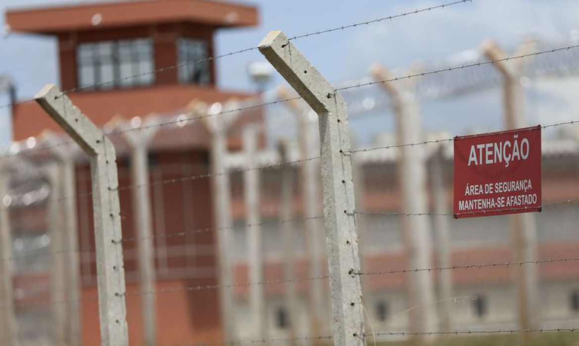 Casos no sistema prisional saltam 100% em 30 dias; AM tem 100 confirmados em 3 meses Casos no sistema prisional saltam 100% em 30 dias; AM tem 100 confirmados em 3 meses