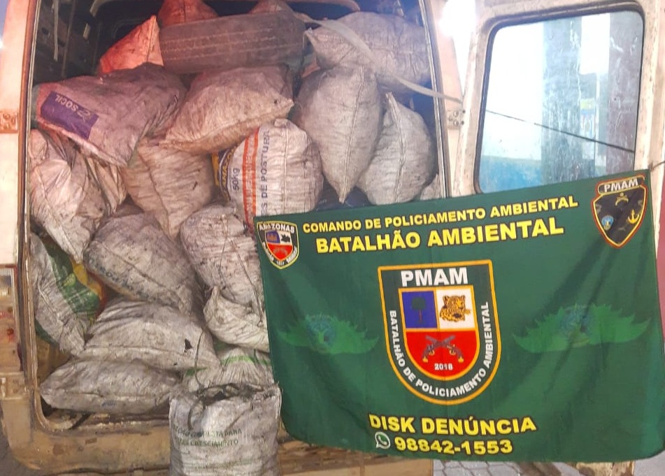 Batalhão Ambiental apreende 2t de carvão ilegal na AM-010 Batalhão Ambiental apreende 2t de carvão ilegal na AM-010