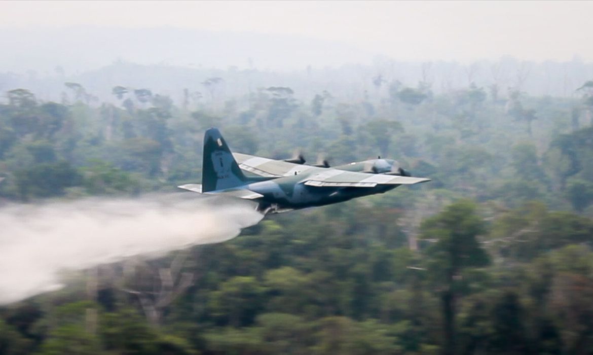 Mourão manifesta preocupação com incêndios na Amazônia Mourão manifesta preocupação com incêndios na Amazônia