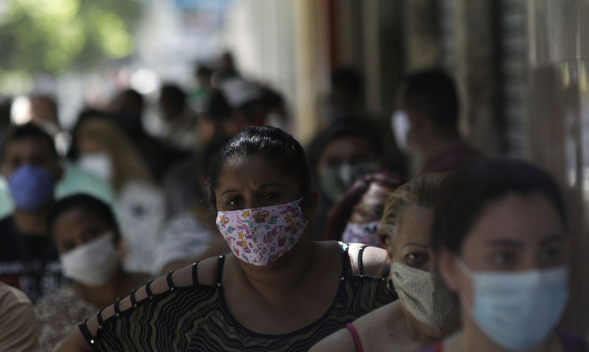 Norte avança na reabertura; Sul toma medidas mais rígidas Norte avança na reabertura; Sul toma medidas mais rígidas