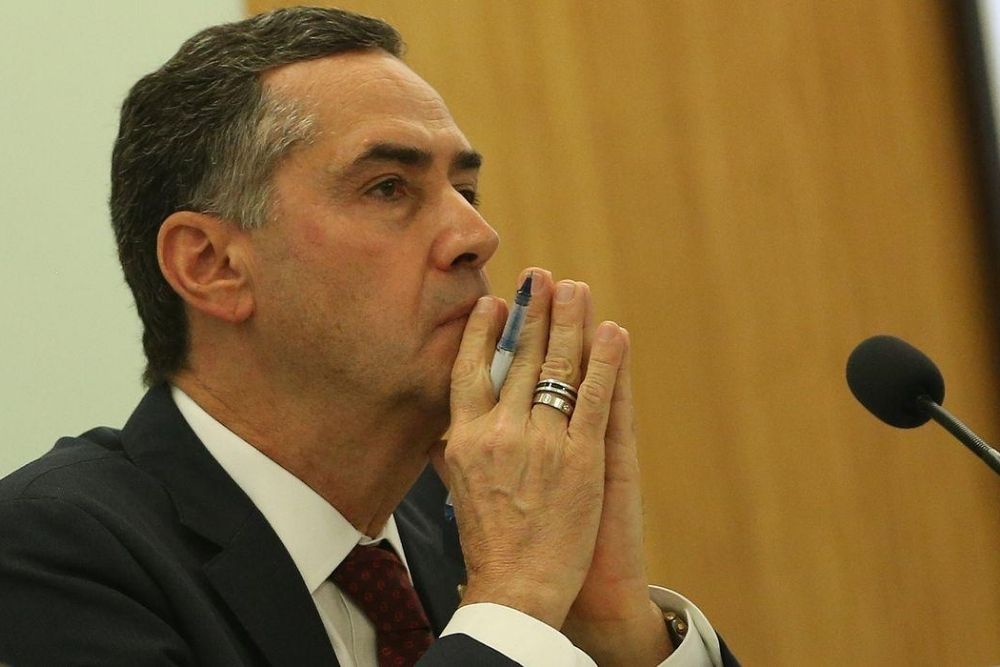 Barroso é internado em UTI de Brasília após cirurgia intestinal