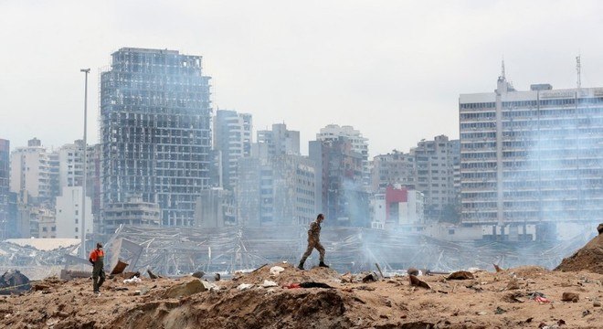 Miss&atilde;o brasileira embarca com toneladas de material a Beirute