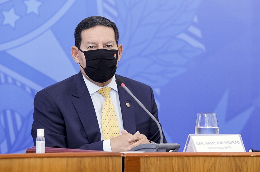 Mourão defende aprimoramento e manutenção do auxílio emergencial Mourão defende aprimoramento e manutenção do auxílio emergencial