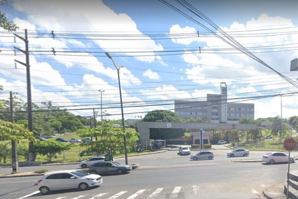 Homem &eacute; baleado com tr&ecirc;s tiros na entrada da feira na Raiz