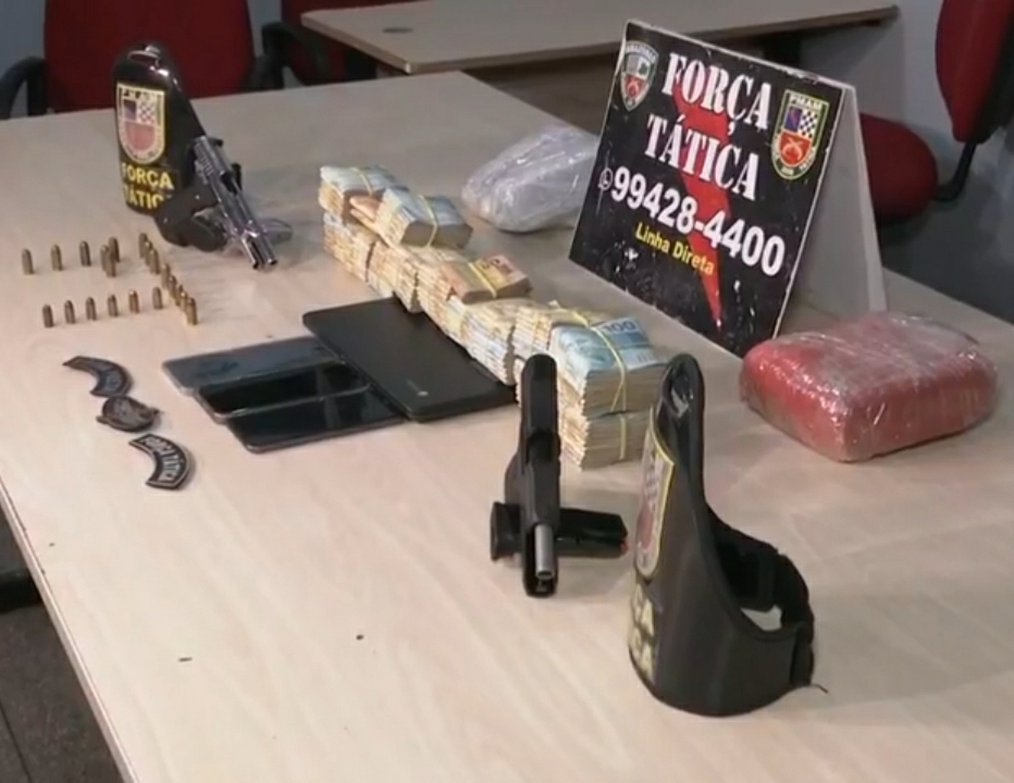 Homem é detido com drogas e mais de R$ 100 mil no Nova Cidade Homem é detido com drogas e mais de R$ 100 mil no Nova Cidade
