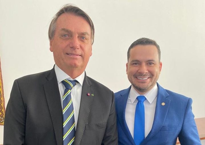 Bolsonaro chama deputado Alberto Neto para ser vice-l&iacute;der na C&acirc;mara Federal