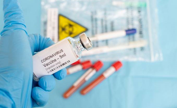 Covid-19: AstraZeneca informa Brasil que suspendeu testes de vacina