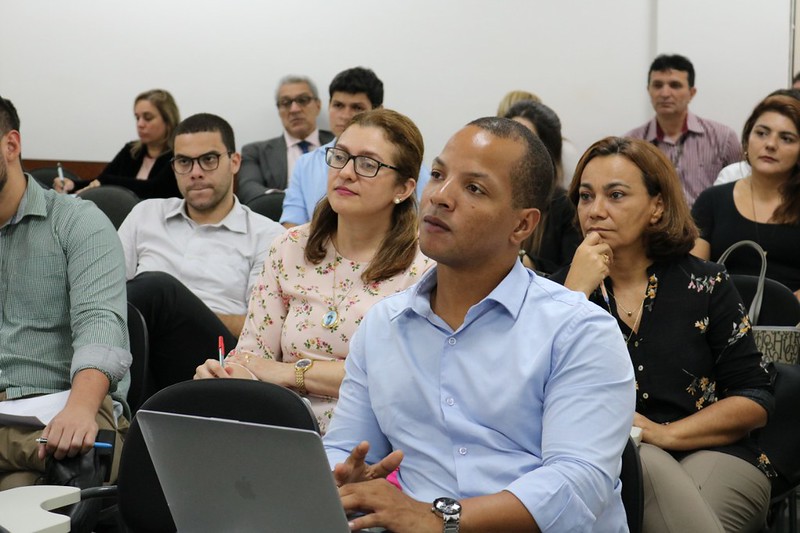 Magistrados e servidores lançarão livro com coletânea de artigos de Direito Magistrados e servidores lançarão livro com coletânea de artigos de Direito