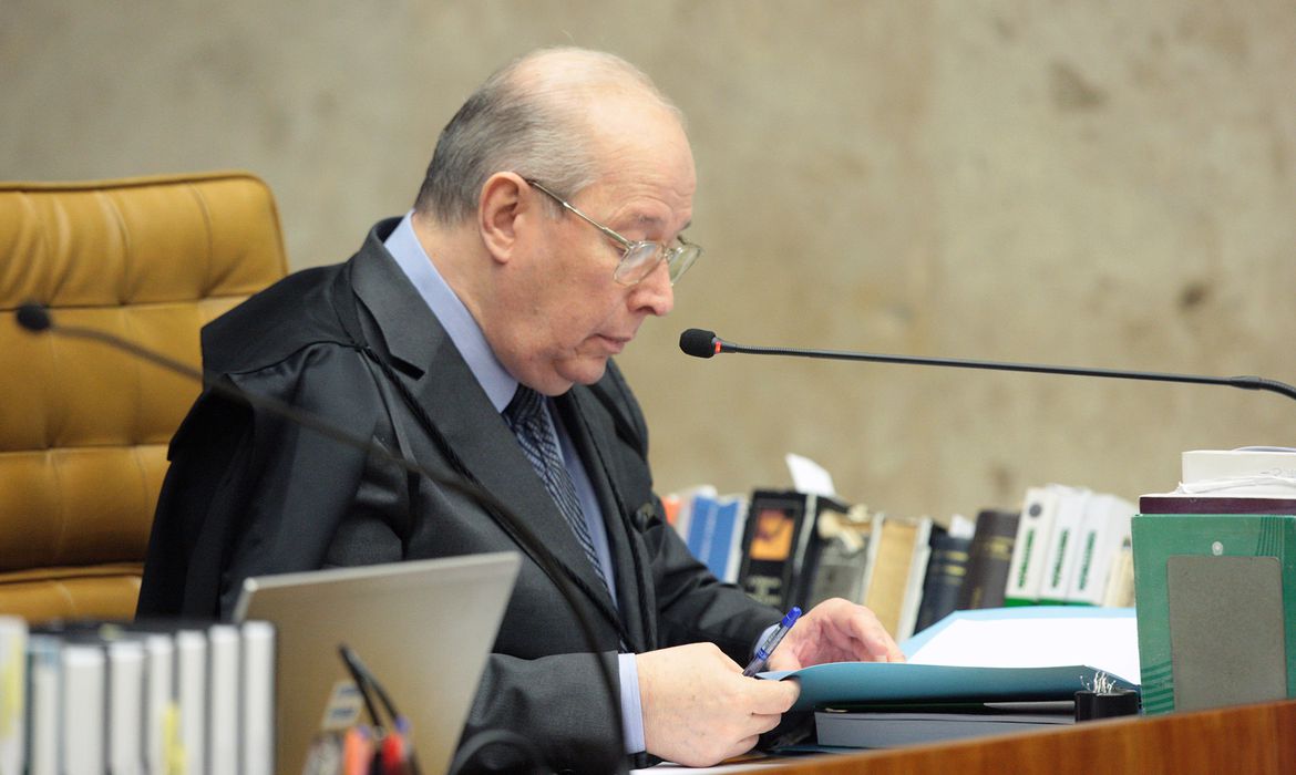 DEDO NA PF: Celso de Mello decide que depoimento de Bolsonaro será presencial DEDO NA PF: Celso de Mello decide que depoimento de Bolsonaro será presencial