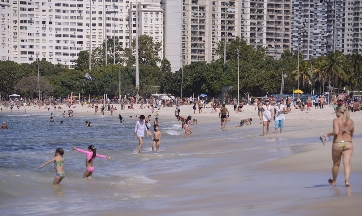 Cai número de pessoas que estavam rigorosamente isoladas, diz IBGE Cai número de pessoas que estavam rigorosamente isoladas, diz IBGE