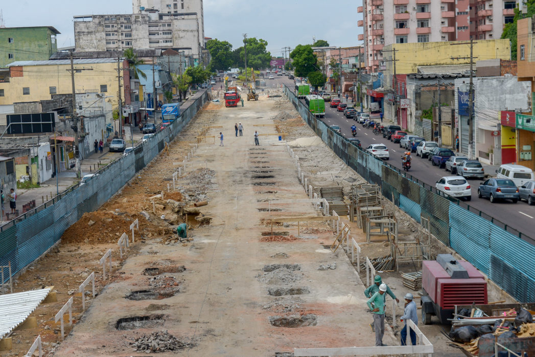 Com fim de demolição, obra no T1 recebe reforço de drenagem e início de nova fundação Com fim de demolição, obra no T1 recebe reforço de drenagem e início de nova fundação