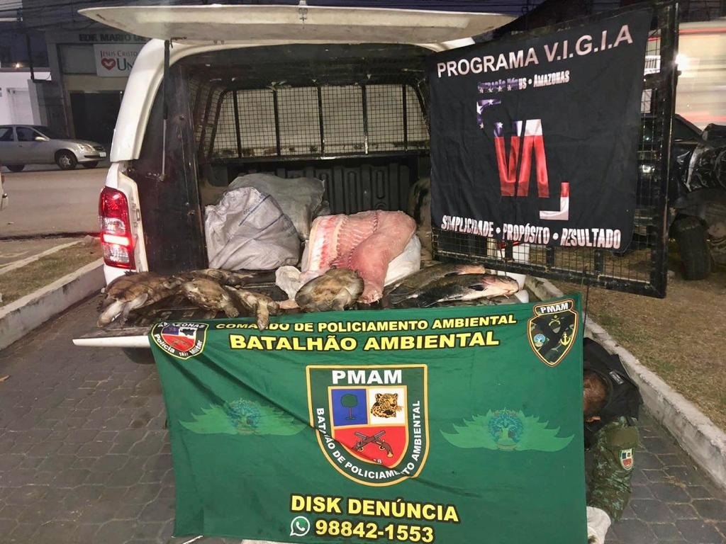 Pescado ilegal e quelônios são apreendidos na orla de Manaus pela PM e CIPCães Pescado ilegal e quelônios são apreendidos na orla de Manaus pela PM e CIPCães
