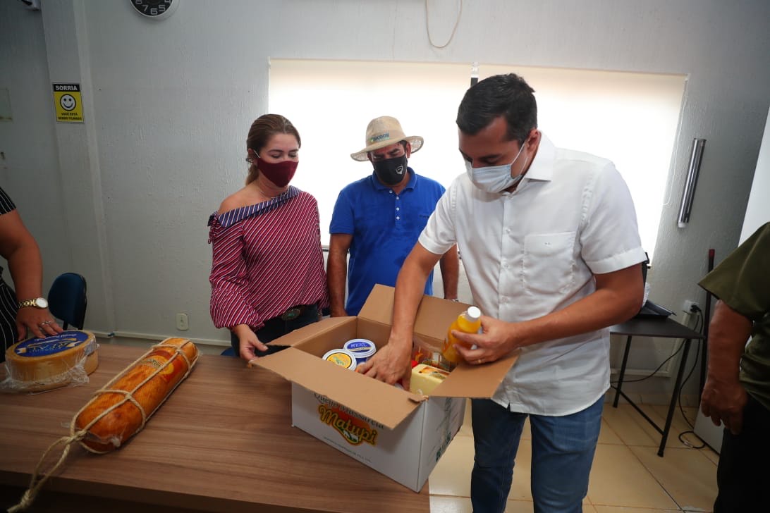 Governador reforça 'Amazonas Mais Verde' e entrega implementos em Matupi Governador reforça 'Amazonas Mais Verde' e entrega implementos em Matupi