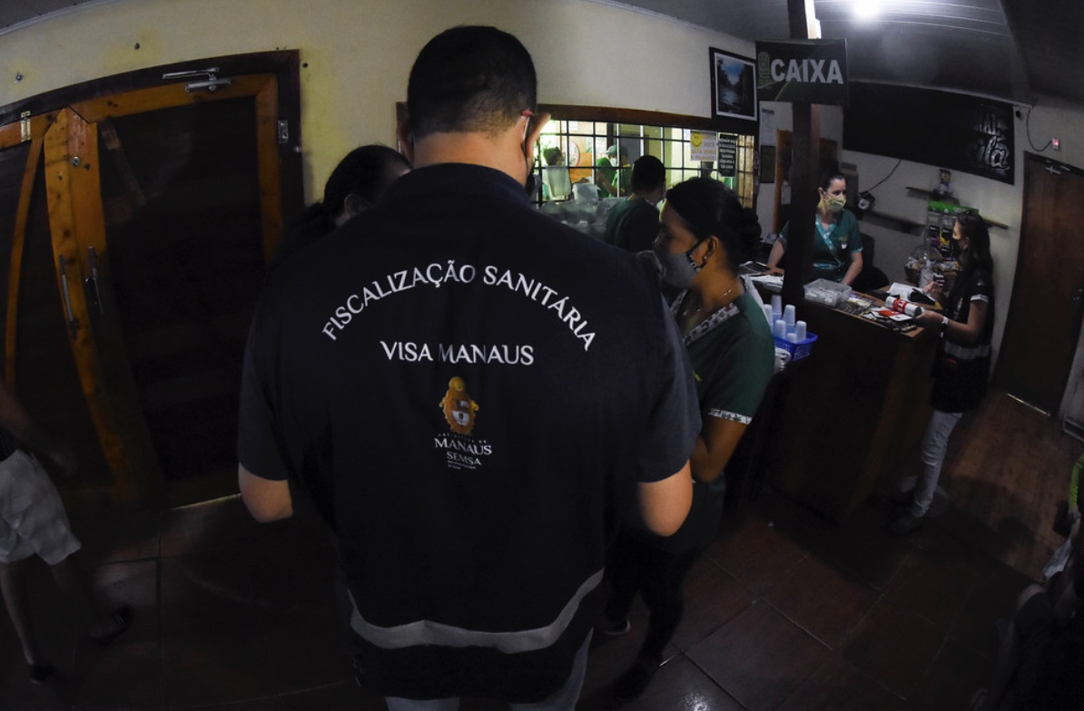 Prefeitura autua cafés da manhã por desrespeito ao distanciamento social Prefeitura autua cafés da manhã por desrespeito ao distanciamento social