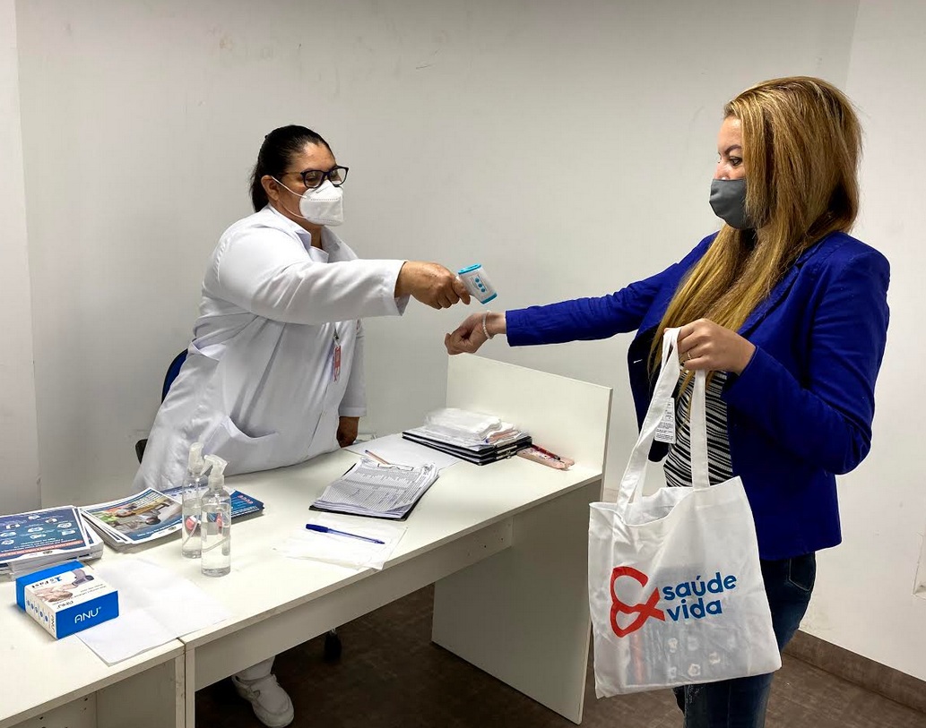 Servidores do TCE-AM retornam às atividades com rígidos protocolos de segurança Servidores do TCE-AM retornam às atividades com rígidos protocolos de segurança