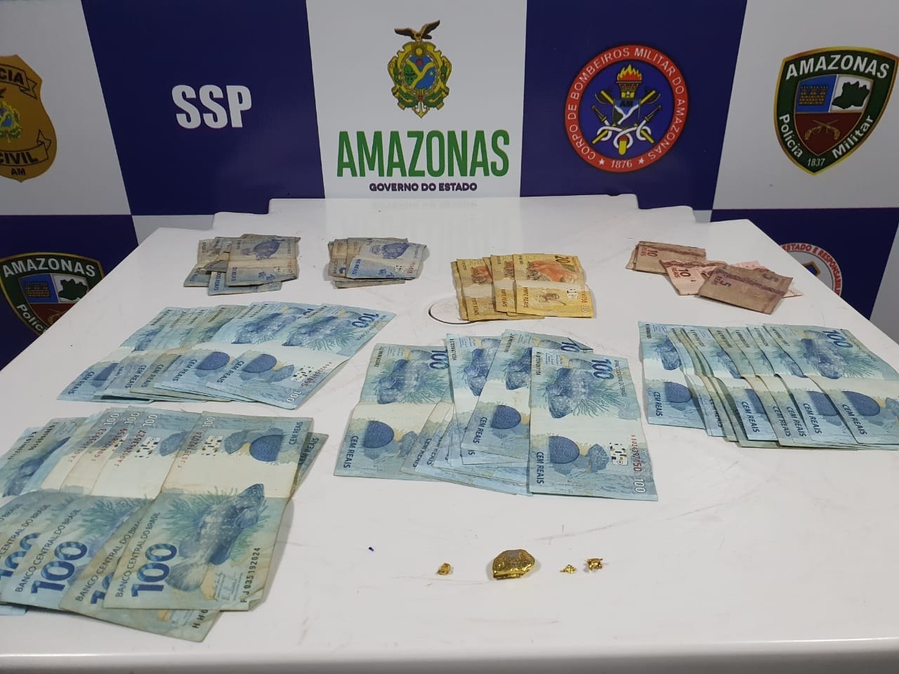 Duas mulheres s&atilde;o presas com ouro ilegal pela Base Arp&atilde;o em Coari