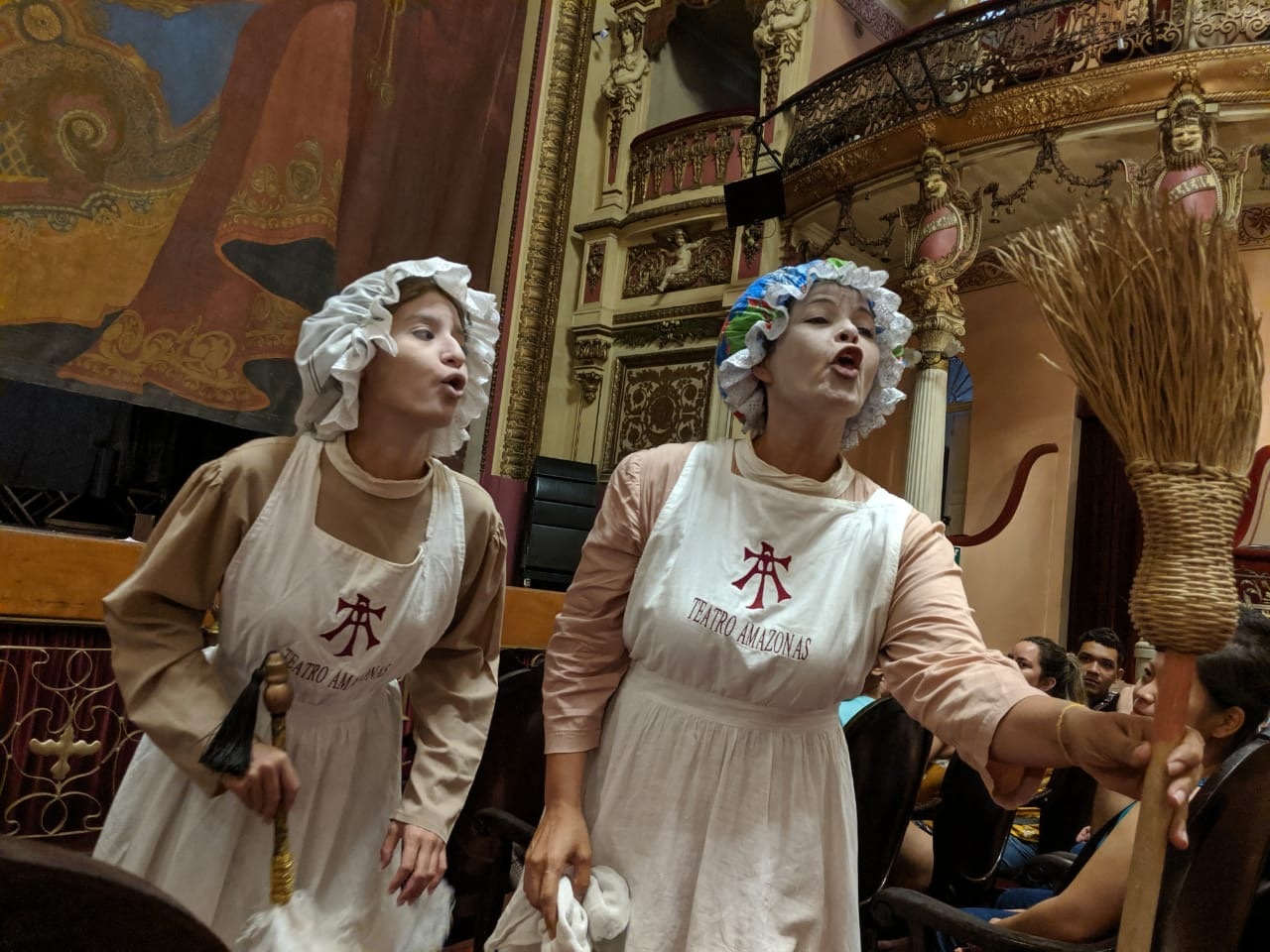 Teatro Amazonas apresenta 'Livro Vivo' neste sábado Teatro Amazonas apresenta 'Livro Vivo' neste sábado