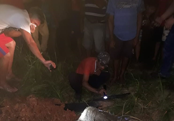 Corpo é achado enterrado e carbonizado na AM-254, em Autazes Corpo é achado enterrado e carbonizado na AM-254, em Autazes