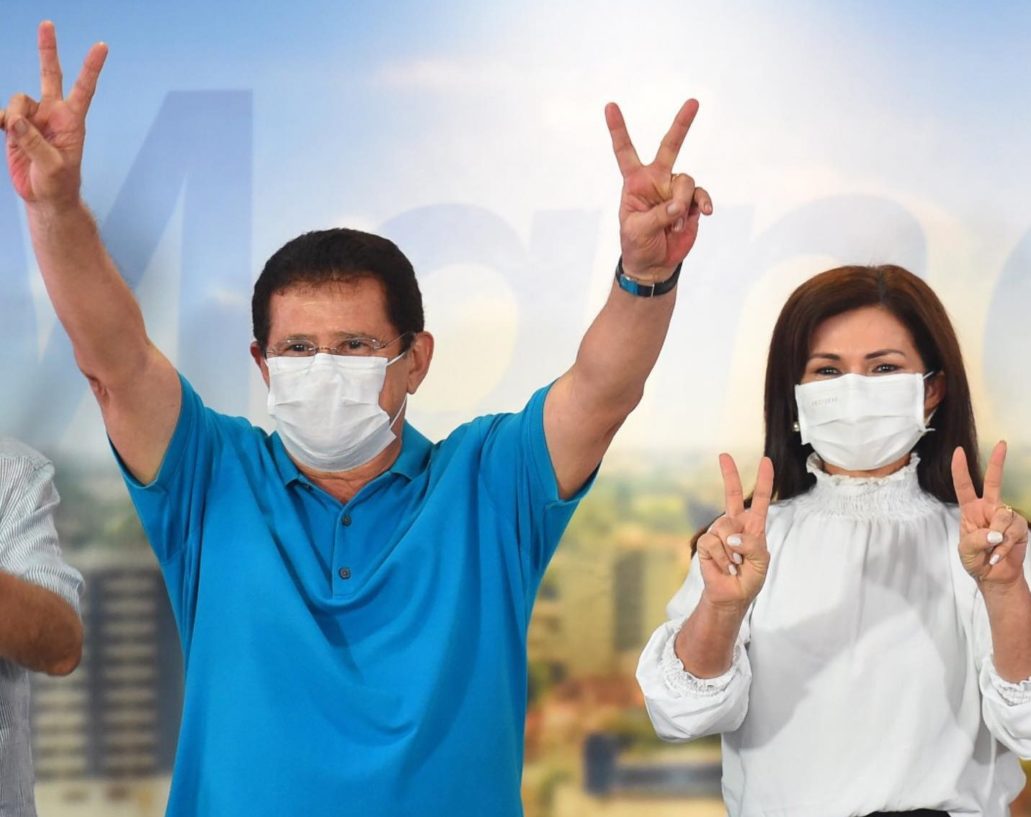 Alfredo e Conceição fazem adesivaço #somos22 neste sábado Alfredo e Conceição fazem adesivaço #somos22 neste sábado