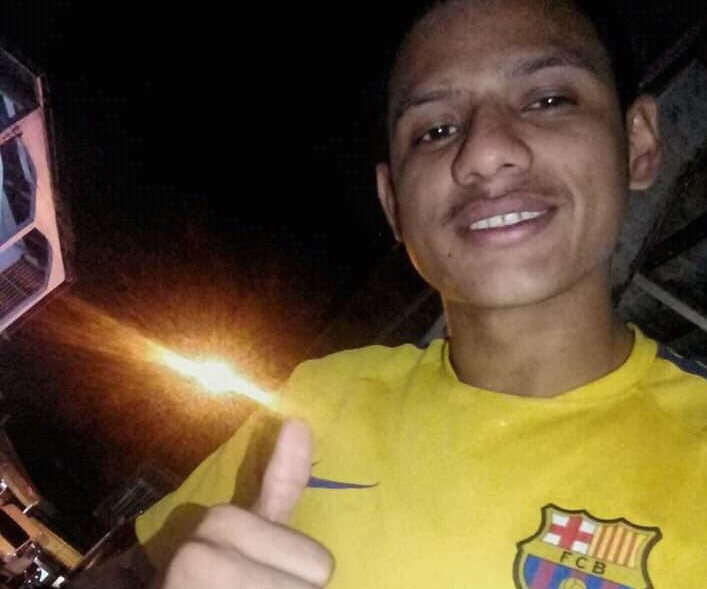 Em tiroteio na Compensa, um homem morre e jogador fica ferido; guerra de facção pode ser motivo Em tiroteio na Compensa, um homem morre e jogador fica ferido; guerra de facção pode ser motivo