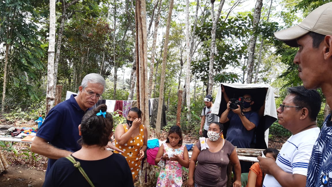 Romero visita comunidade Julião para conhecer necessidades de ribeirinhos Romero visita comunidade Julião para conhecer necessidades de ribeirinhos