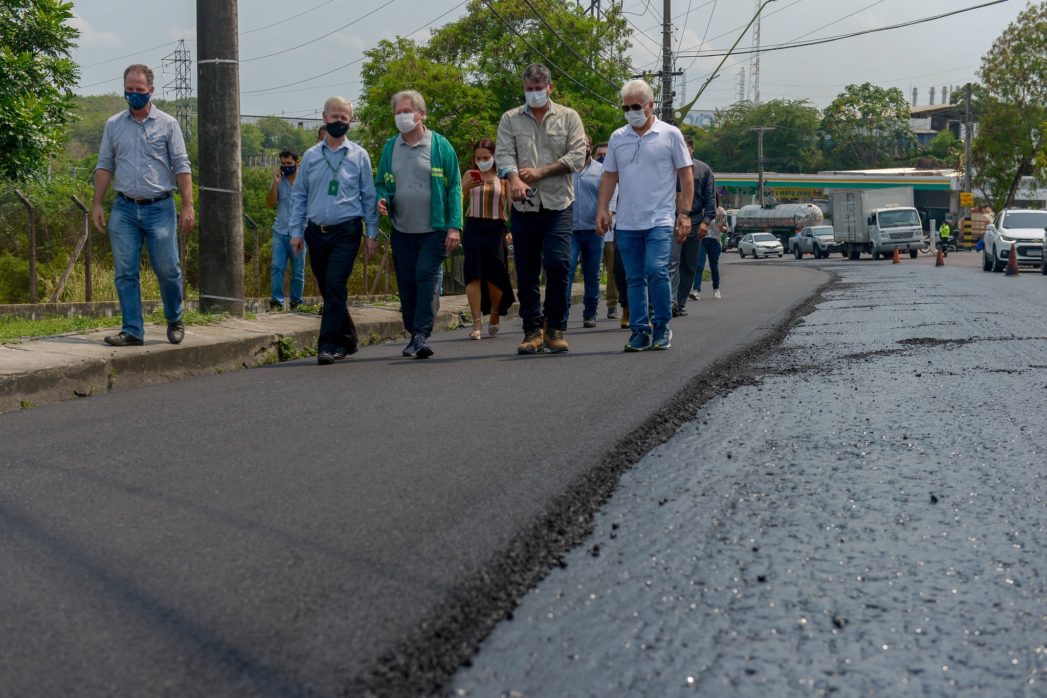 Recuperação viária das avenidas Buriti e Solimões segue de 'vento em popa', afirma prefeito Recuperação viária das avenidas Buriti e Solimões segue de 'vento em popa', afirma prefeito