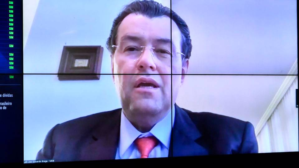 Senador Eduardo Braga, internado com Covid-19 por precaução médica, deve sair amanhã Senador Eduardo Braga, internado com Covid-19 por precaução médica, deve sair amanhã