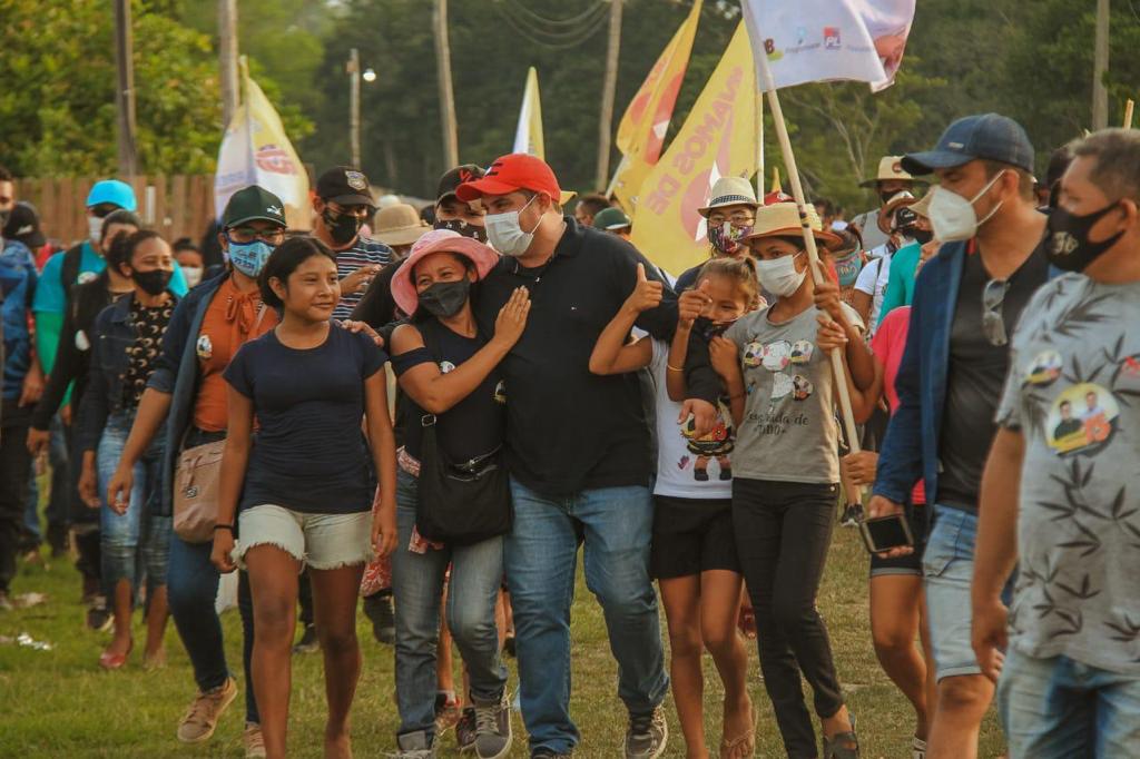 Comunit&aacute;rios do Pira&iacute; recebem Glenio e Ridson em agenda de campanha no rio Andir&aacute;