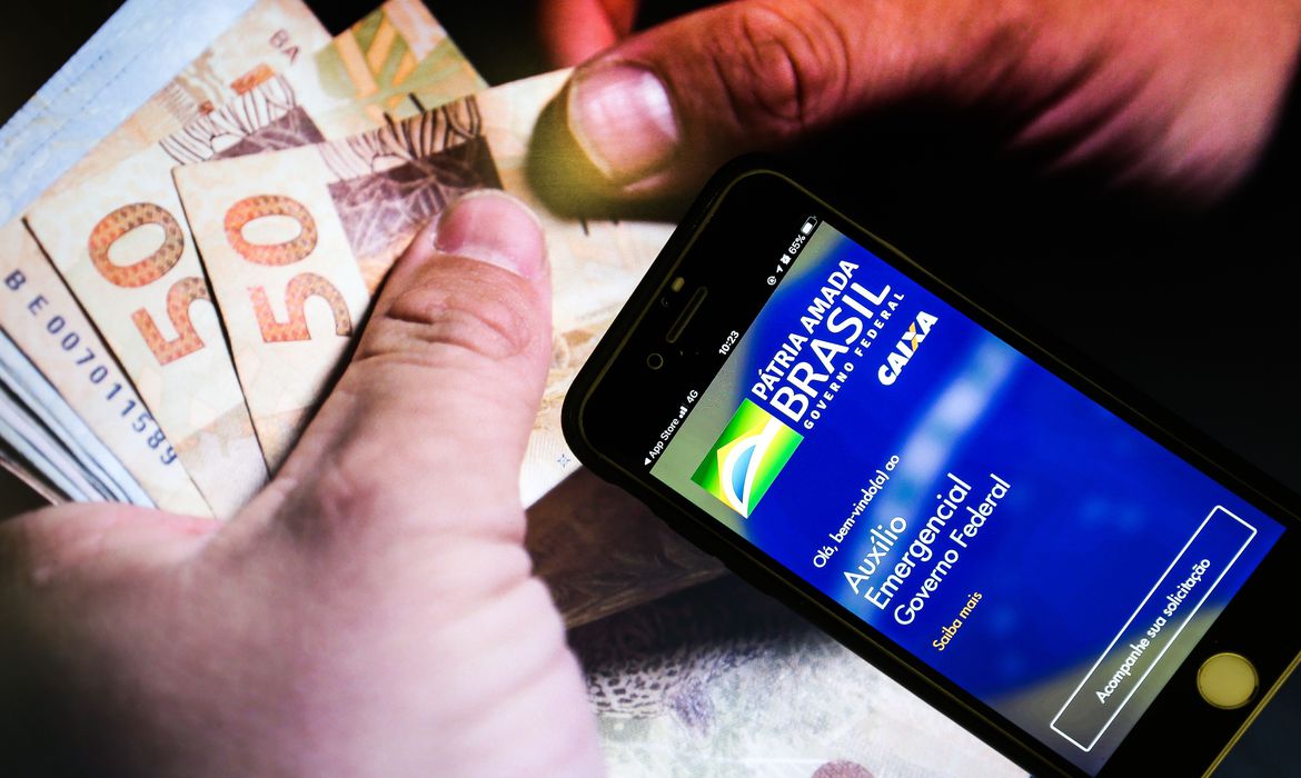 Caixa paga 2ª parcela de R$ 300 da extensão do auxílio emergencial Caixa paga 2ª parcela de R$ 300 da extensão do auxílio emergencial