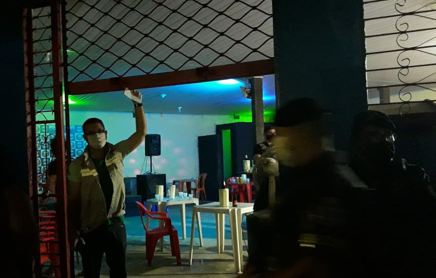 Central de Fiscalização fecha 38 estabelecimentos e duas festas clandestinas Central de Fiscalização fecha 38 estabelecimentos e duas festas clandestinas