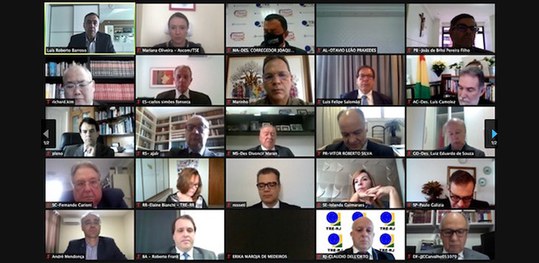 Corregedores da Justiça Eleitoral se reúnem para discutir organização das Eleições Corregedores da Justiça Eleitoral se reúnem para discutir organização das Eleições