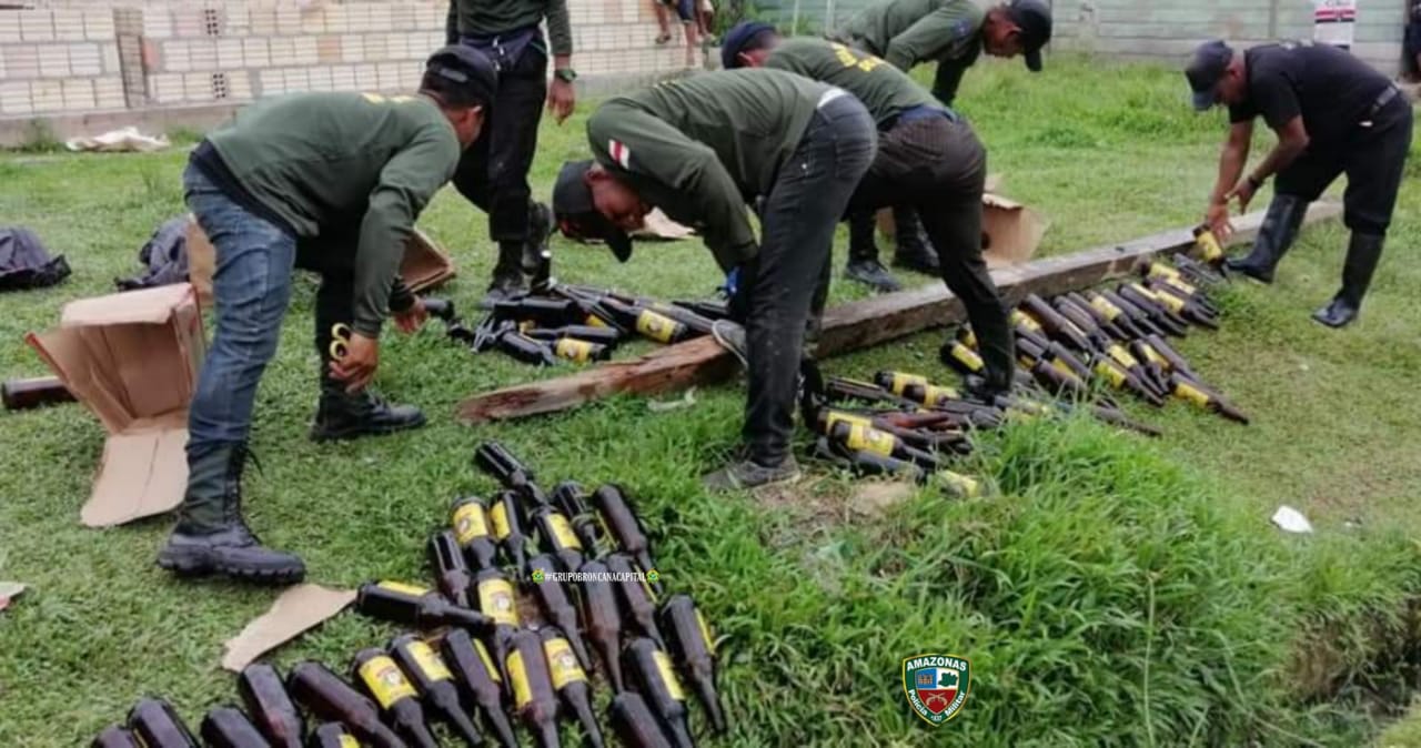 PM acaba com festa clandestina e bebidas em aldeias indígenas de Tabatinga PM acaba com festa clandestina e bebidas em aldeias indígenas de Tabatinga