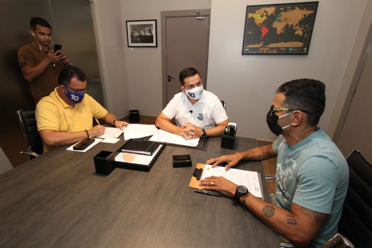 Incentivar uso da bicicleta faz parte da 'Manaus inteligente' do Capitão Alberto Neto Incentivar uso da bicicleta faz parte da 'Manaus inteligente' do Capitão Alberto Neto