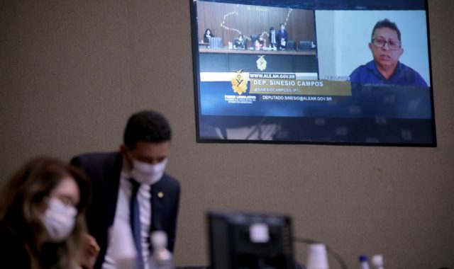 Deputados repudiam aumento nas contas de luz e pedem loteria estadual Deputados repudiam aumento nas contas de luz e pedem loteria estadual
