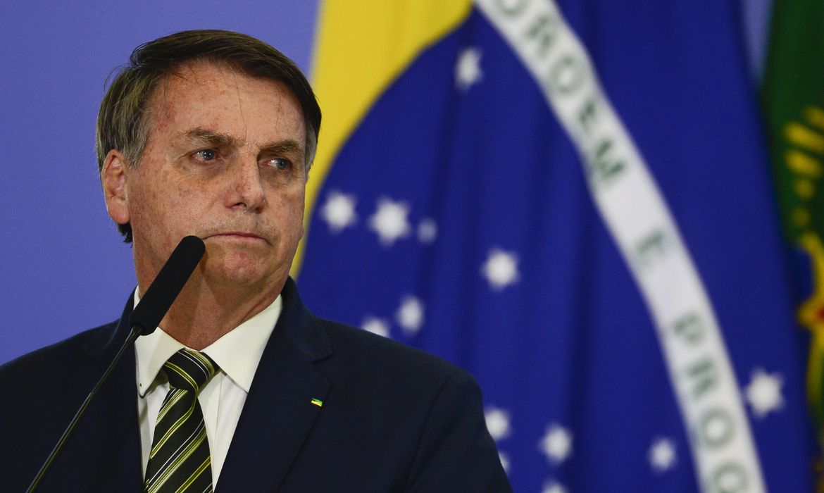 Bolsonaro prorroga ação dos militares na proteção da Amazônia até abril de 2021 Bolsonaro prorroga ação dos militares na proteção da Amazônia até abril de 2021