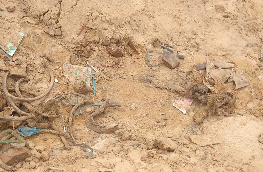 Ossada humana é encontrada em frente à Feira da Manaus Moderna Ossada humana é encontrada em frente à Feira da Manaus Moderna