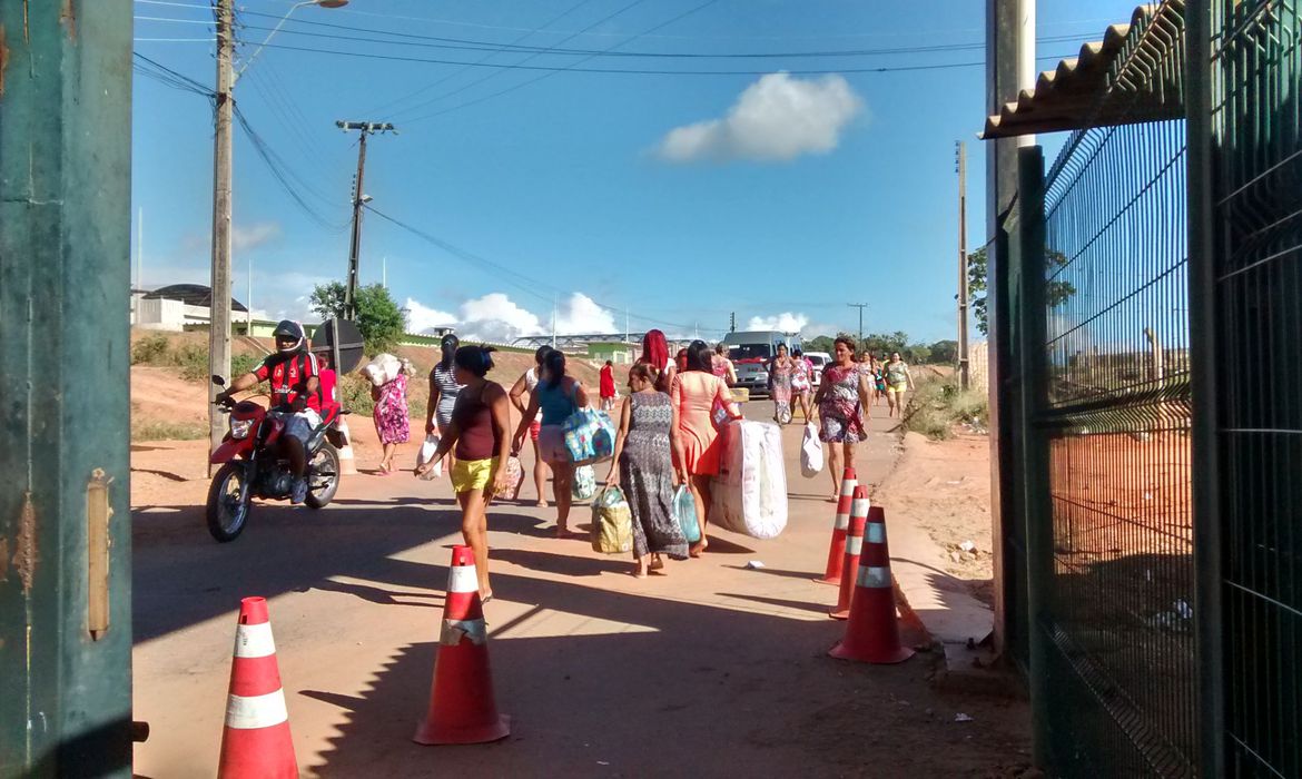 Sob novas regras, presos voltarão a receber visitas presenciais Sob novas regras, presos voltarão a receber visitas presenciais