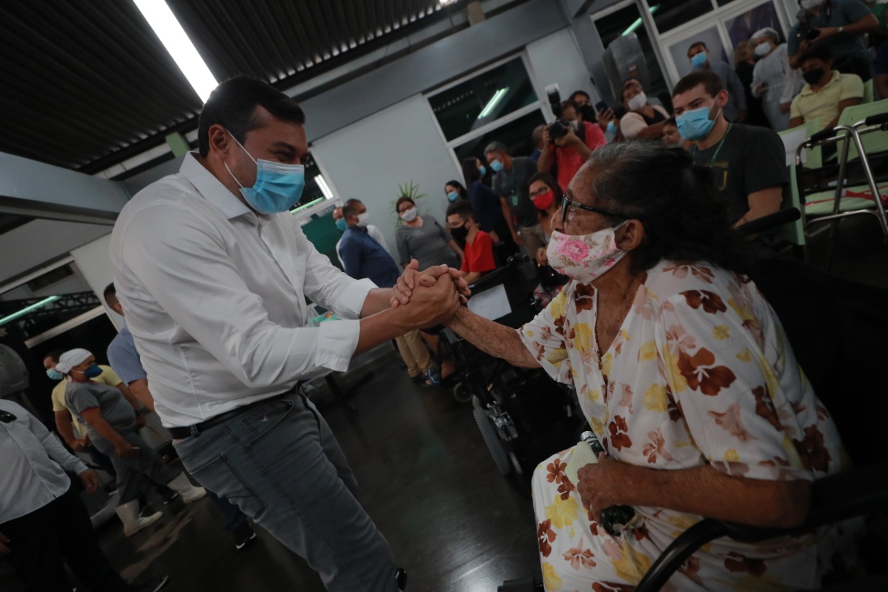 Wilson Lima entrega mais de 400 equipamentos especiais a pacientes com deficiência Wilson Lima entrega mais de 400 equipamentos especiais a pacientes com deficiência