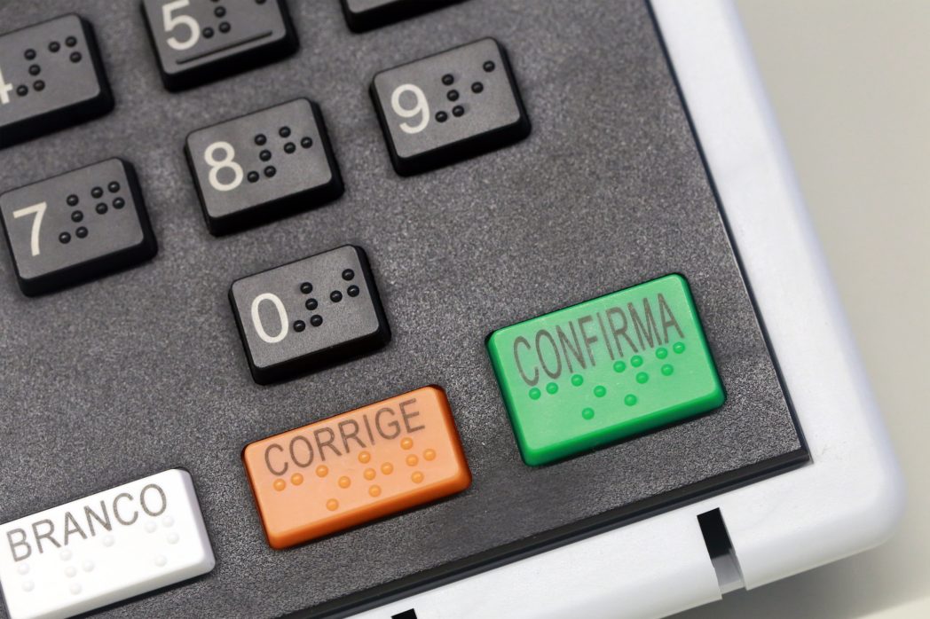 Faltam 4 dias: fique atento à ordem de votação na urna eletrônica Faltam 4 dias: fique atento à ordem de votação na urna eletrônica