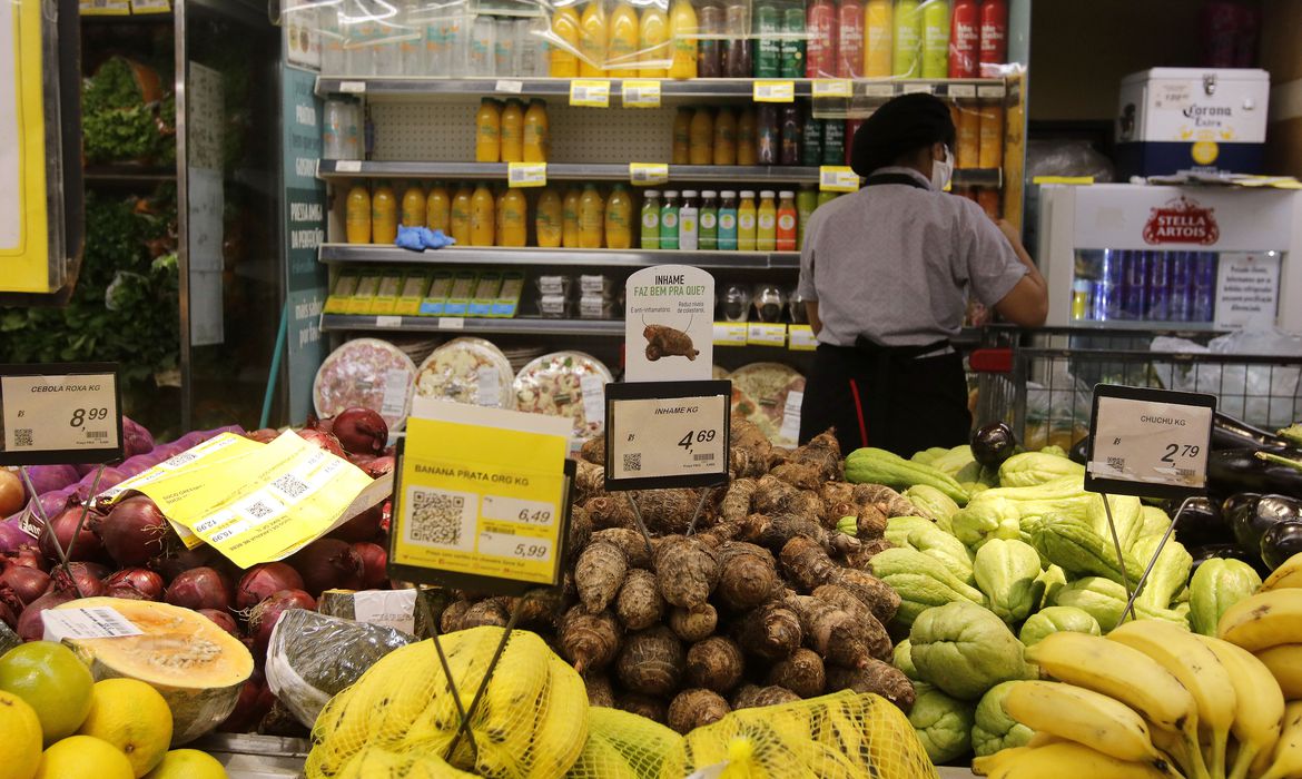 Alimentos representaram 60% da inflação dos mais pobres em outubro Alimentos representaram 60% da inflação dos mais pobres em outubro